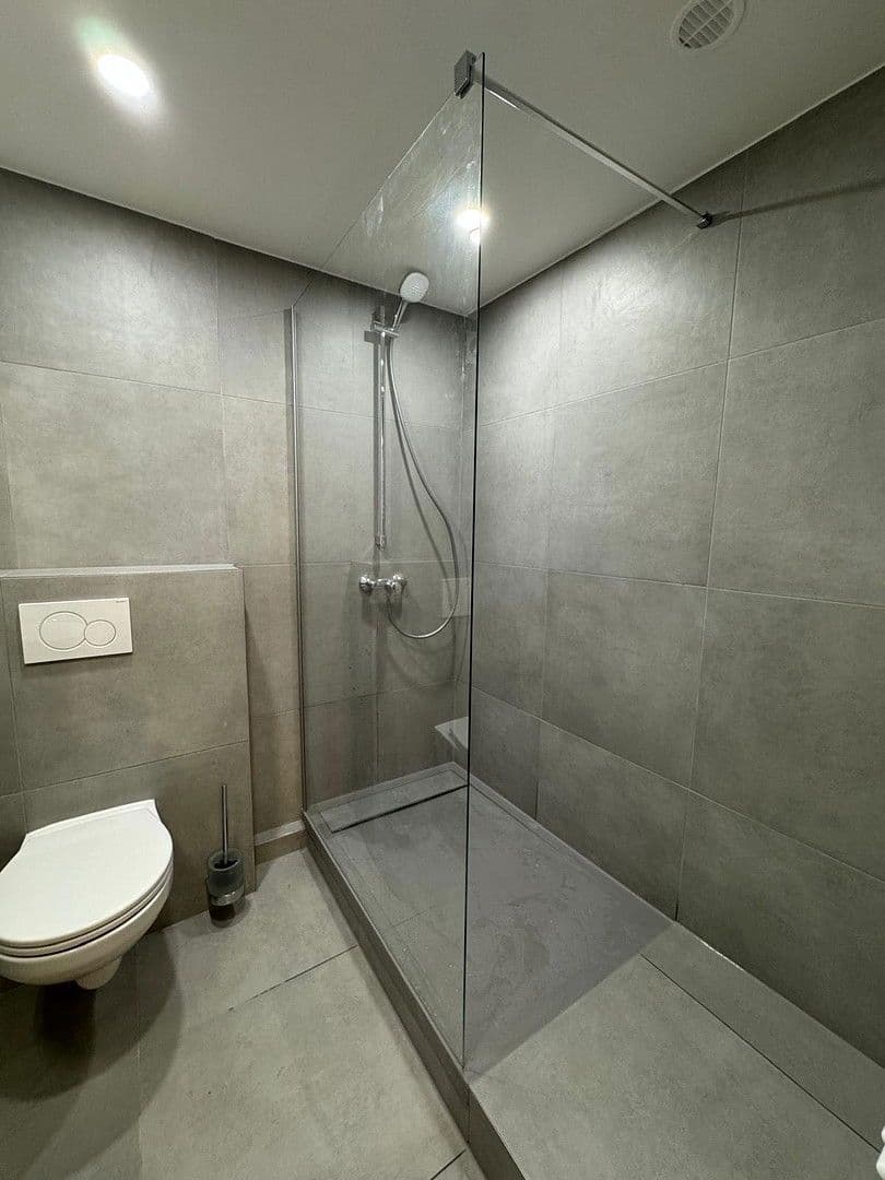 Prenájom bytu 3-izbový 64 m², Kölner Straße 228, Krefeld, Severné Porýnie - Westfálsko Prenájom bytu 3-izbový 64 m², Kölner Straße 228, Krefeld, Severné Porýnie - Westfálsko