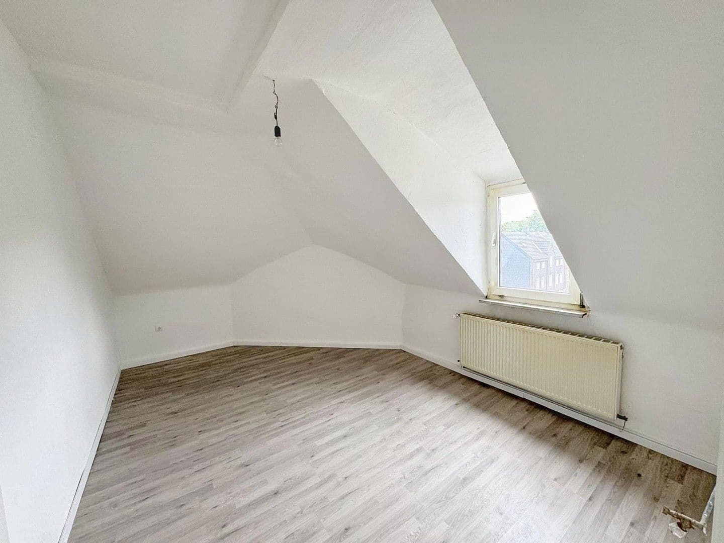 Prenájom bytu 5-izbový 105 m², Herne, Severné Porýnie - Westfálsko Prenájom bytu 5-izbový 105 m², Herne, Severné Porýnie - Westfálsko