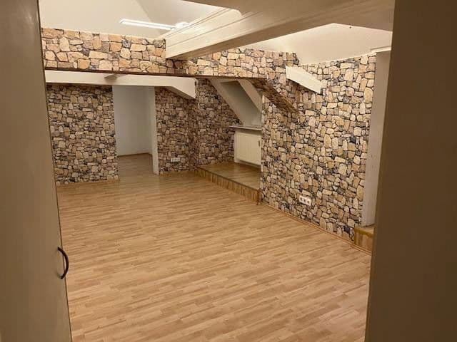 Prenájom bytu 5-izbový 90 m², Wörrstadt, Porýnie-Falcko Prenájom bytu 5-izbový 90 m², Wörrstadt, Porýnie-Falcko