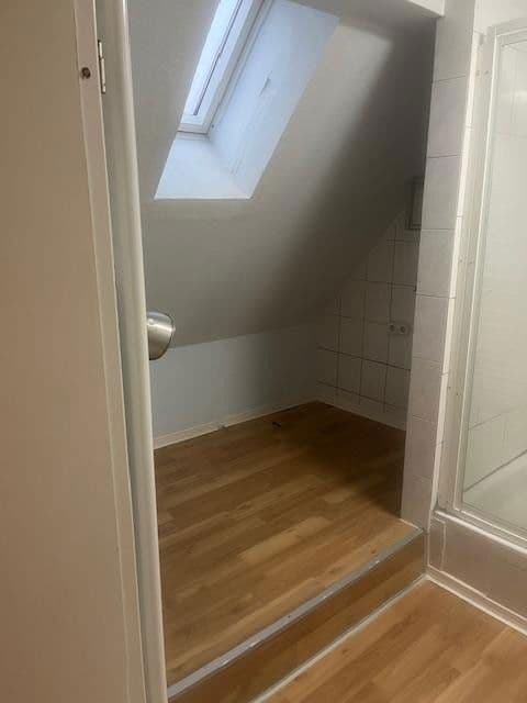 Prenájom bytu 5-izbový 90 m², Wörrstadt, Porýnie-Falcko Prenájom bytu 5-izbový 90 m², Wörrstadt, Porýnie-Falcko