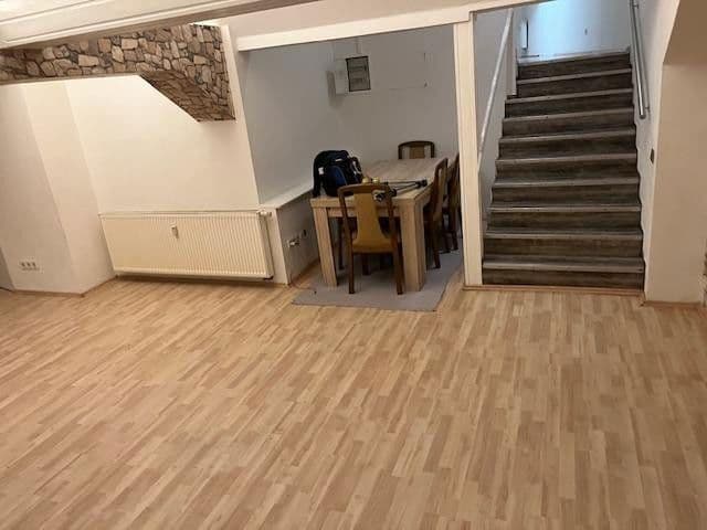 Prenájom bytu 5-izbový 90 m², Wörrstadt, Porýnie-Falcko Prenájom bytu 5-izbový 90 m², Wörrstadt, Porýnie-Falcko