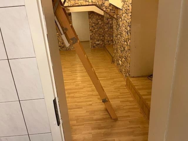 Prenájom bytu 5-izbový 90 m², Wörrstadt, Porýnie-Falcko Prenájom bytu 5-izbový 90 m², Wörrstadt, Porýnie-Falcko