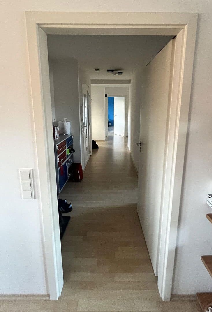 Prenájom bytu 4-izbový 120 m², Hannover, Dolné Sasko Prenájom bytu 4-izbový 120 m², Hannover, Dolné Sasko