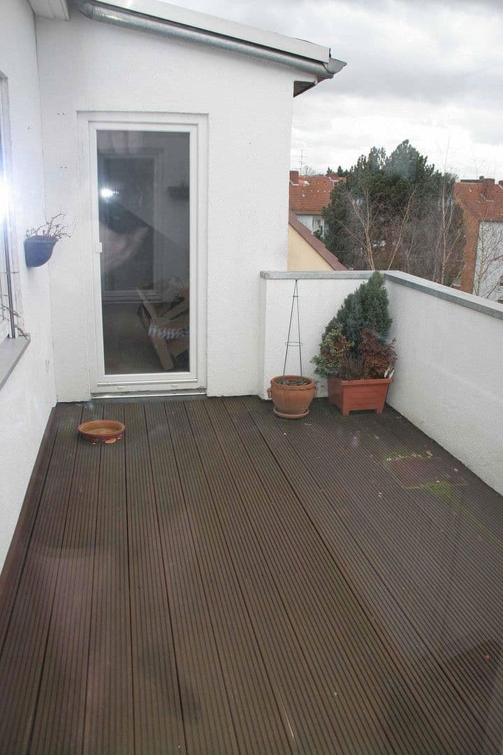 Prenájom bytu 4-izbový 120 m², Hannover, Dolné Sasko Prenájom bytu 4-izbový 120 m², Hannover, Dolné Sasko