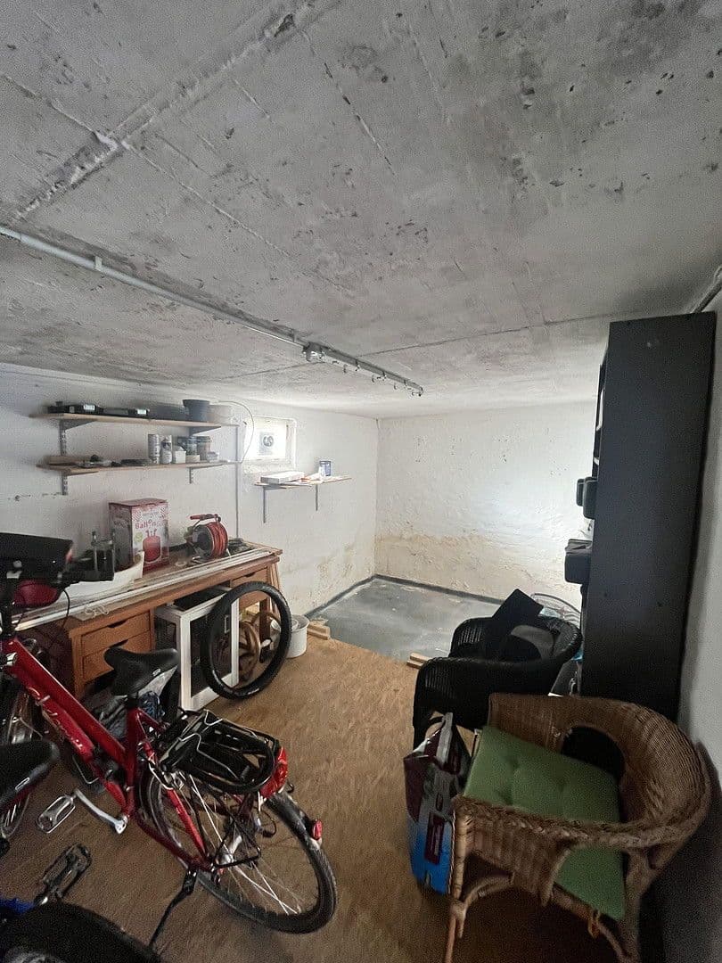 Prenájom bytu 4-izbový 120 m², Hannover, Dolné Sasko Prenájom bytu 4-izbový 120 m², Hannover, Dolné Sasko