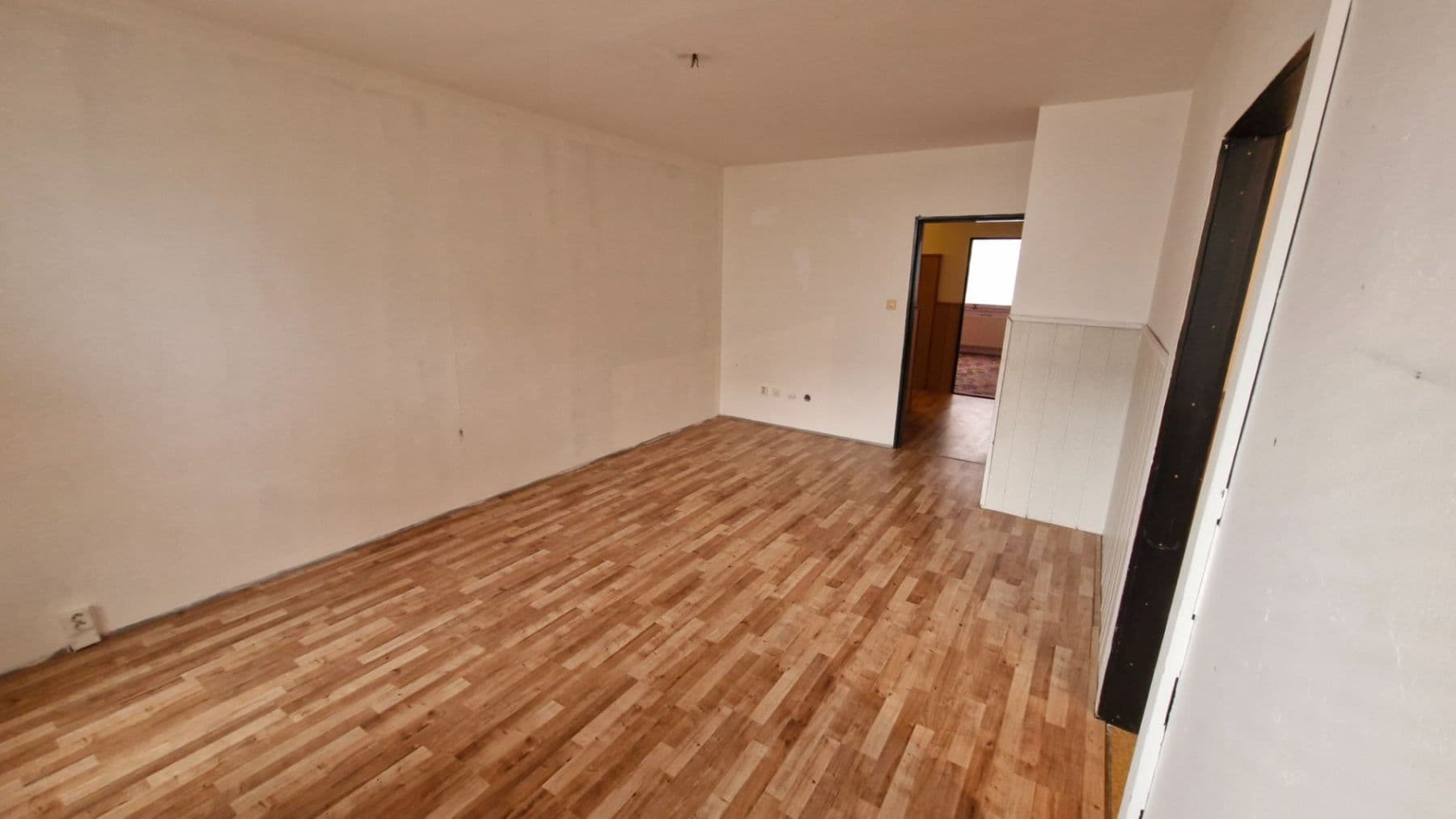 Prenájom bytu 3-izbový 71 m², Poláčkova, Říčany, Středočeský kraj Prenájom bytu 3-izbový 71 m², Poláčkova, Říčany, Středočeský kraj