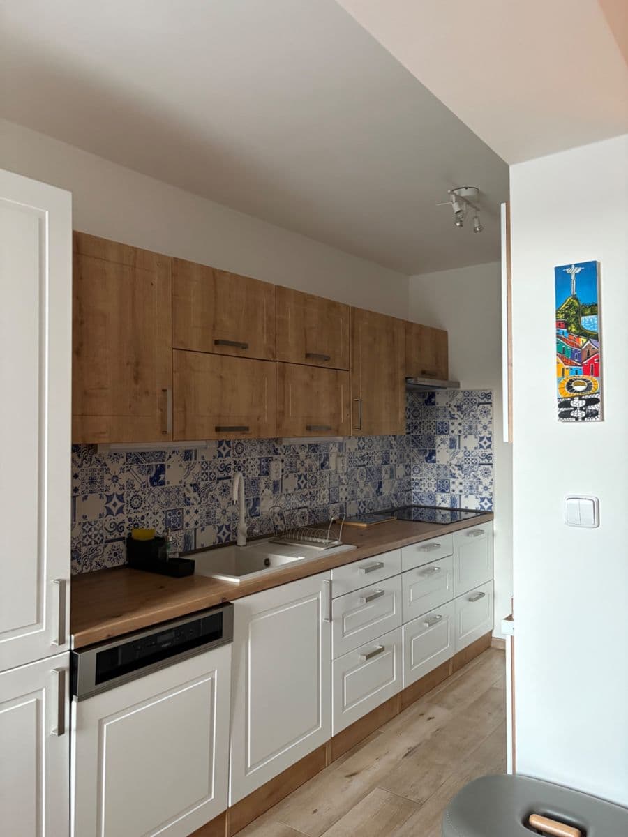 Prenájom bytu 3-izbový 64 m², Nepomucká, Praha, Praha Prenájom bytu 3-izbový 64 m², Nepomucká, Praha, Praha