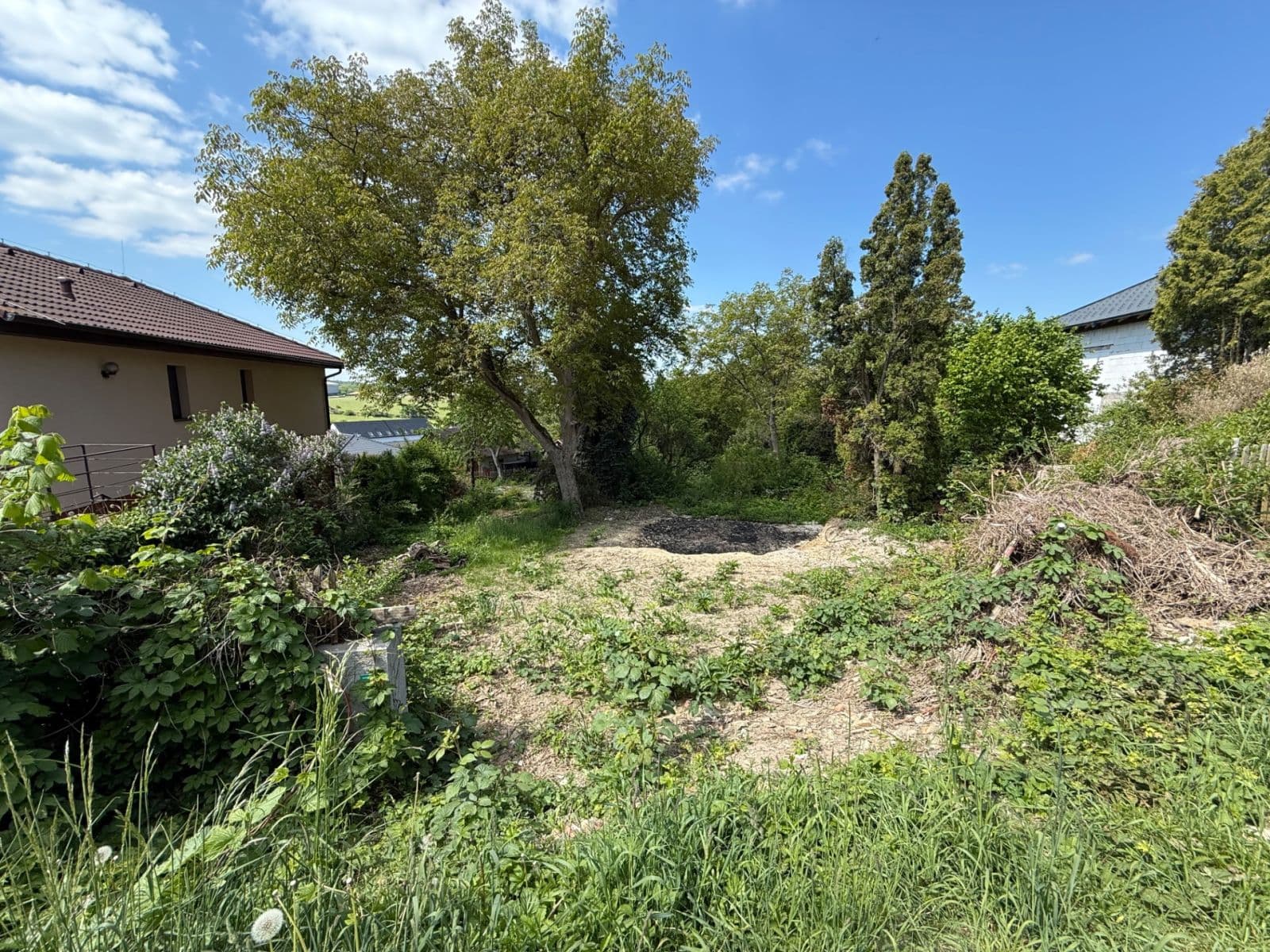 Predaj pozemku 1.016 m², Vlnitá, Jílové u Prahy, Středočeský kraj Predaj pozemku 1.016 m², Vlnitá, Jílové u Prahy, Středočeský kraj