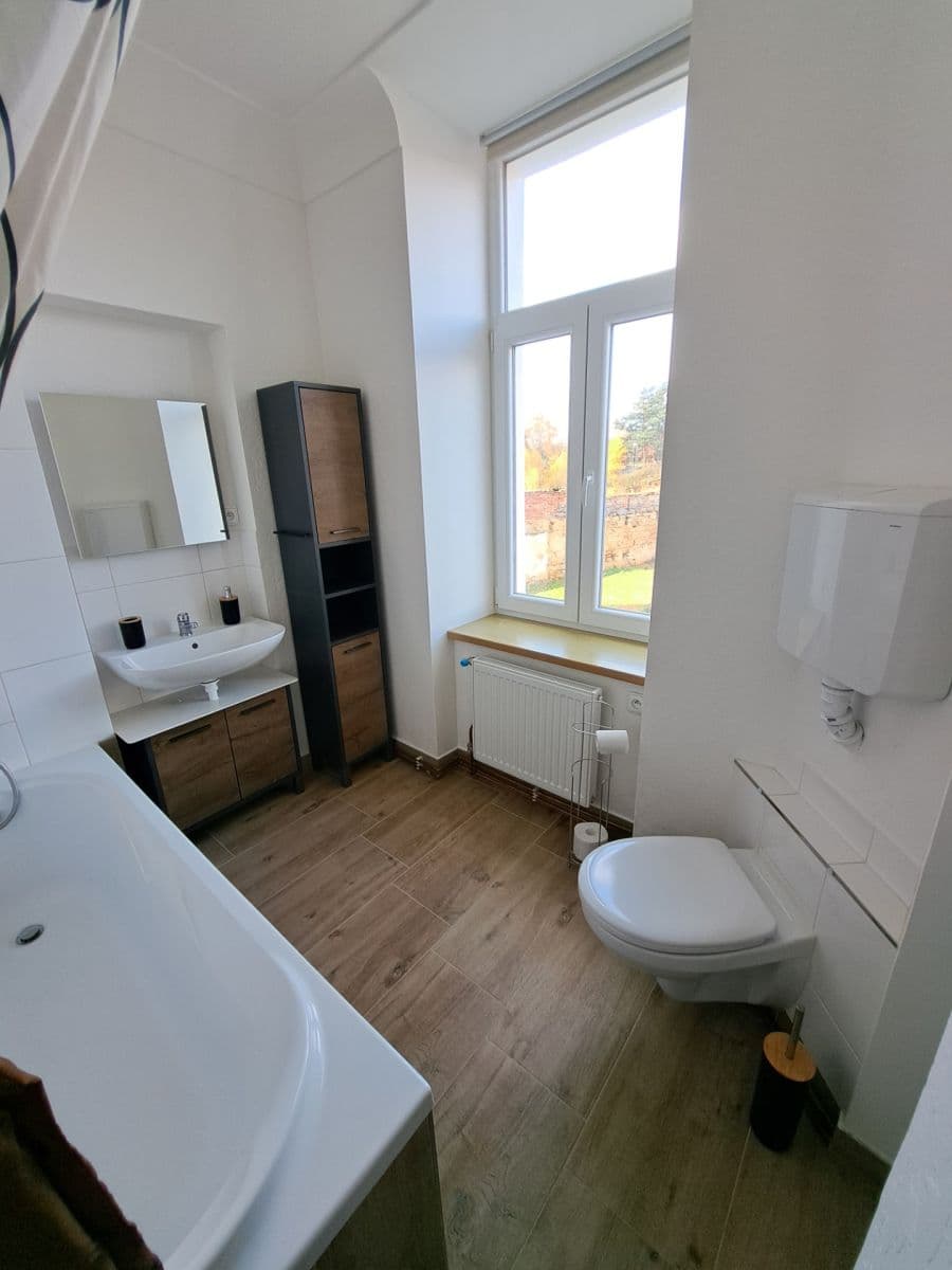 Prenájom bytu 3-izbový 105 m², Žatecká, Jesenice, Středočeský kraj Prenájom bytu 3-izbový 105 m², Žatecká, Jesenice, Středočeský kraj