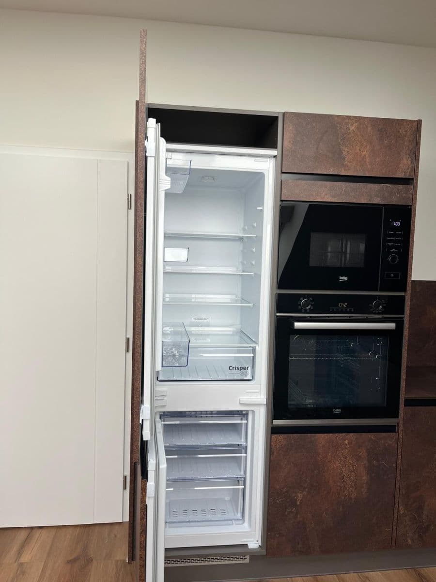 Prenájom bytu 3-izbový 90 m², Šlikova, Praha, Praha Prenájom bytu 3-izbový 90 m², Šlikova, Praha, Praha