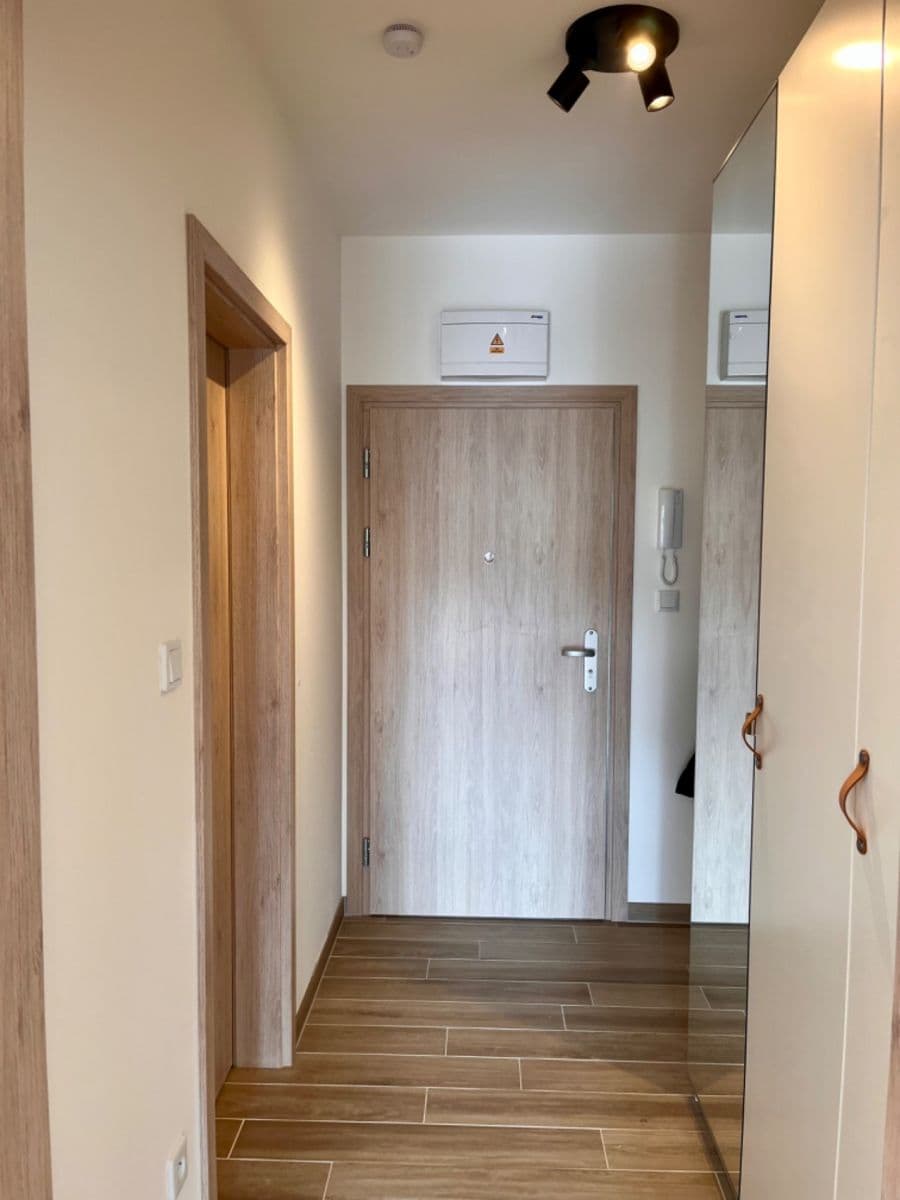 Prenájom bytu 1-izbový 36 m², Lázeňská, Slaný, Středočeský kraj Prenájom bytu 1-izbový 36 m², Lázeňská, Slaný, Středočeský kraj