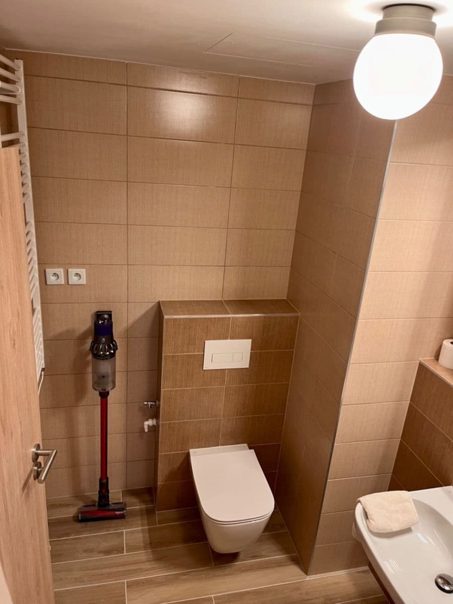 Prenájom bytu 1-izbový 36 m², Lázeňská, Slaný, Středočeský kraj Prenájom bytu 1-izbový 36 m², Lázeňská, Slaný, Středočeský kraj