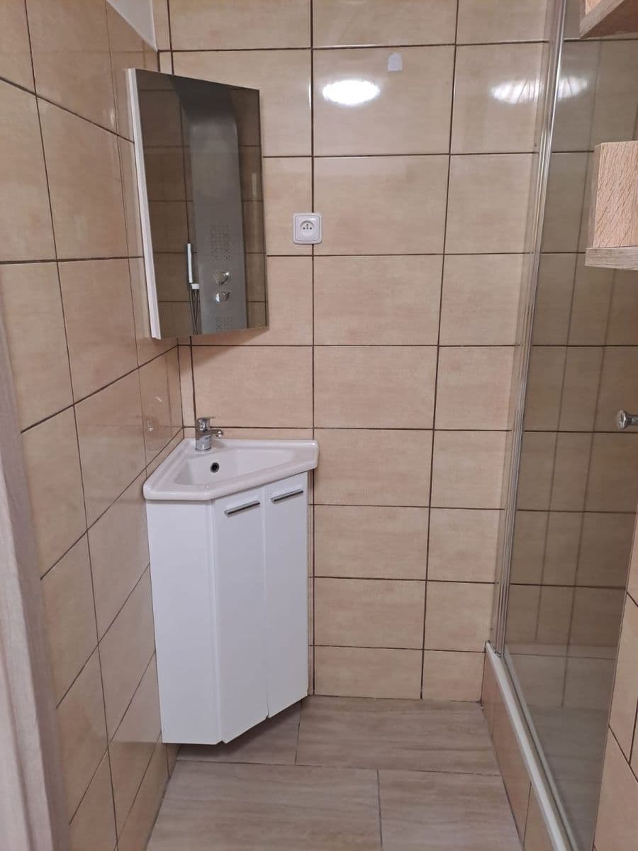 Prenájom bytu 1-izbový 36 m², Wolkerova, Kraslice, Karlovarský kraj Prenájom bytu 1-izbový 36 m², Wolkerova, Kraslice, Karlovarský kraj