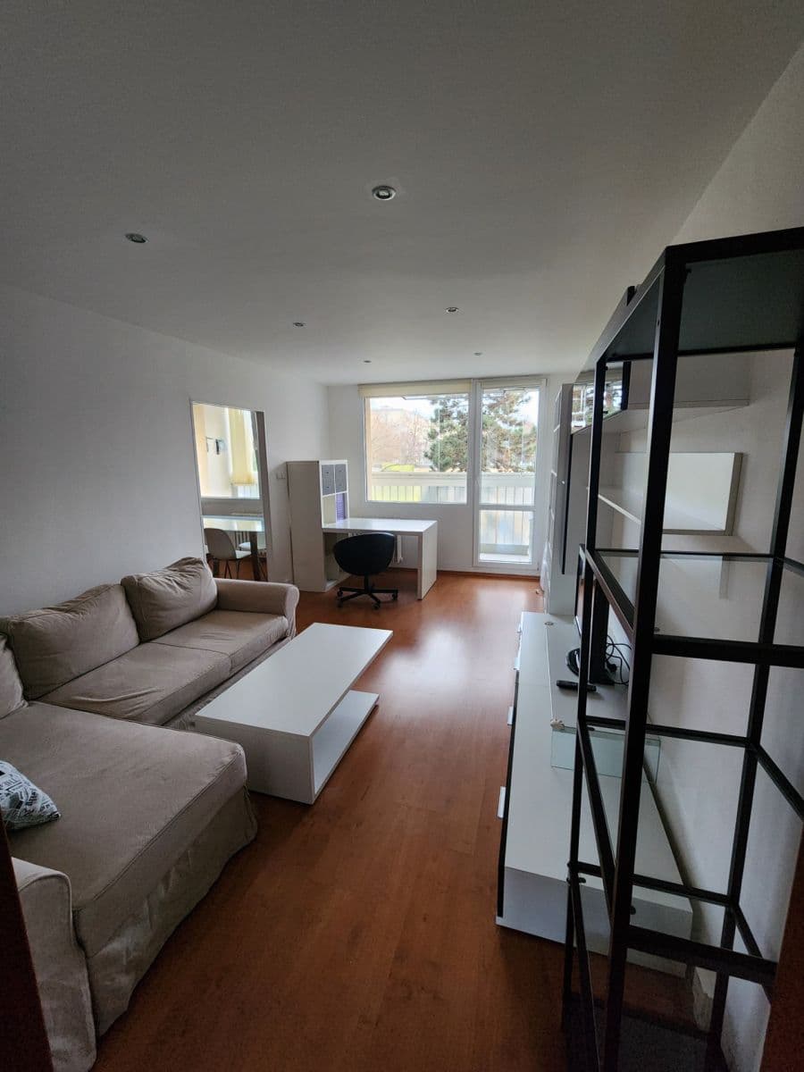 Prenájom bytu 3-izbový 68 m², K Lipám, Praha, Praha Prenájom bytu 3-izbový 68 m², K Lipám, Praha, Praha