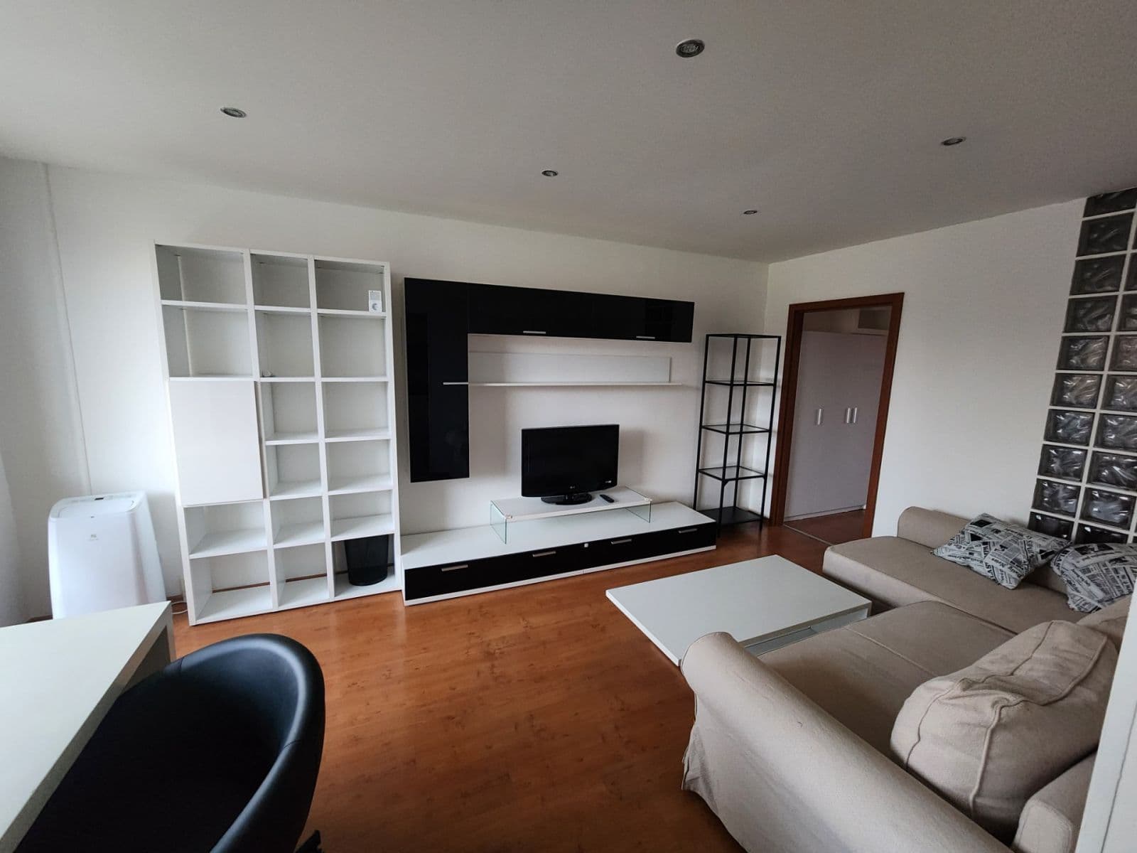 Prenájom bytu 3-izbový 68 m², K Lipám, Praha, Praha Prenájom bytu 3-izbový 68 m², K Lipám, Praha, Praha