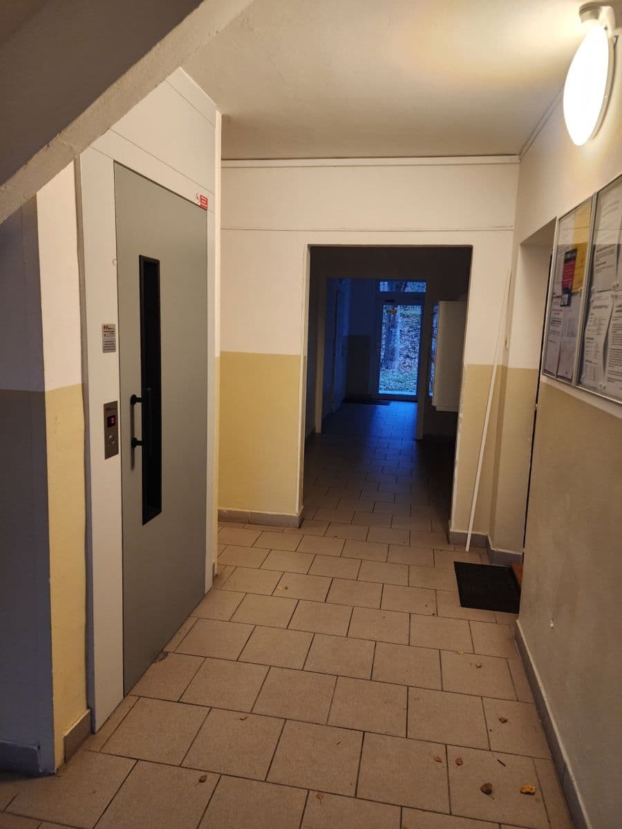 Prenájom bytu 3-izbový 68 m², K Lipám, Praha, Praha Prenájom bytu 3-izbový 68 m², K Lipám, Praha, Praha