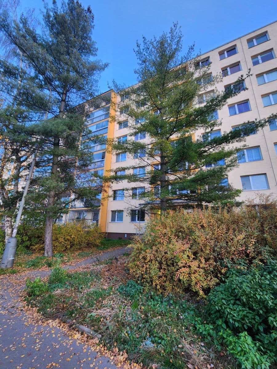 Prenájom bytu 3-izbový 68 m², K Lipám, Praha, Praha Prenájom bytu 3-izbový 68 m², K Lipám, Praha, Praha