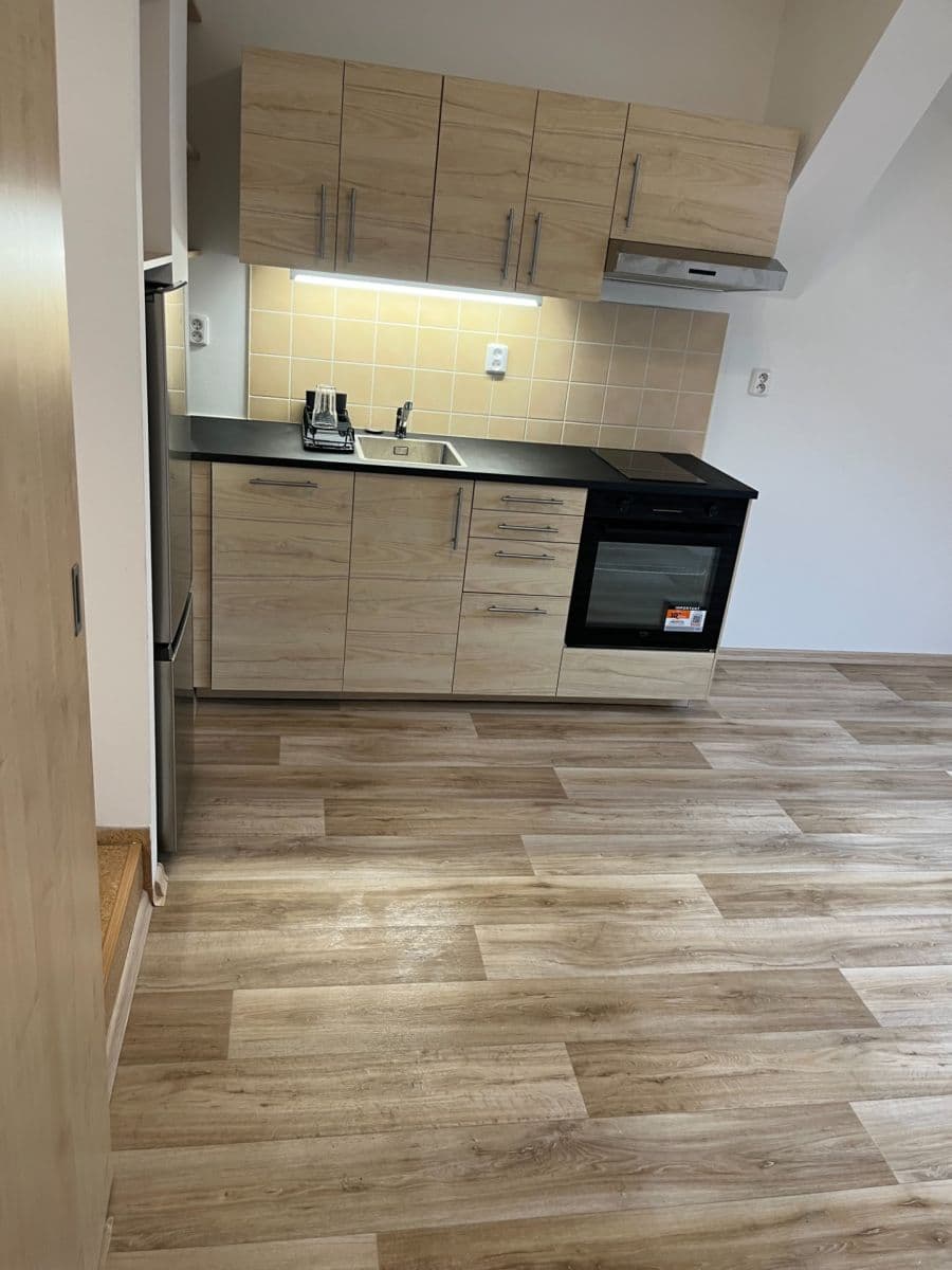 Prenájom bytu 1-izbový 34 m², Vlhká, Brno, Jihomoravský kraj Prenájom bytu 1-izbový 34 m², Vlhká, Brno, Jihomoravský kraj