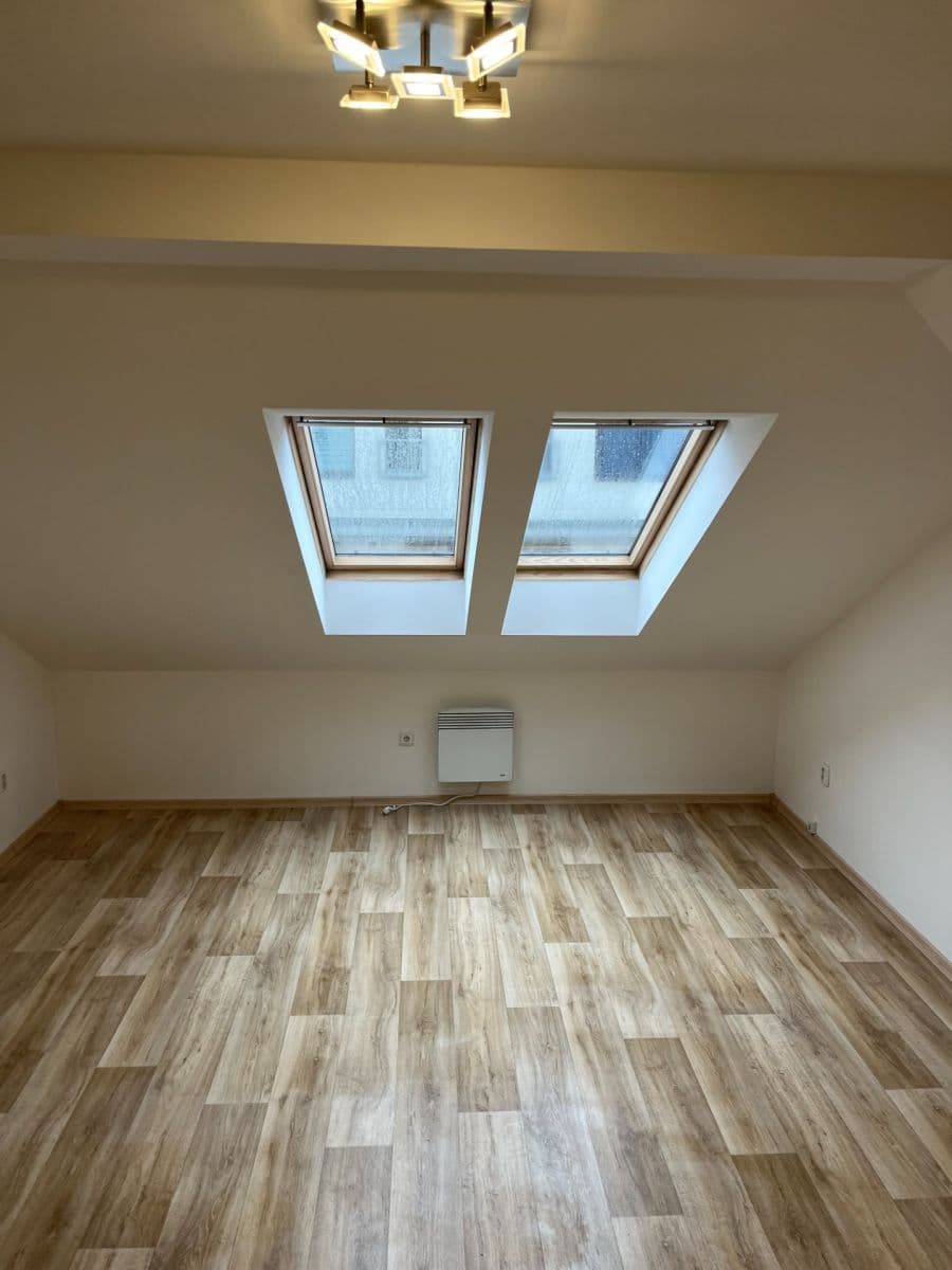 Prenájom bytu 1-izbový 34 m², Vlhká, Brno, Jihomoravský kraj Prenájom bytu 1-izbový 34 m², Vlhká, Brno, Jihomoravský kraj