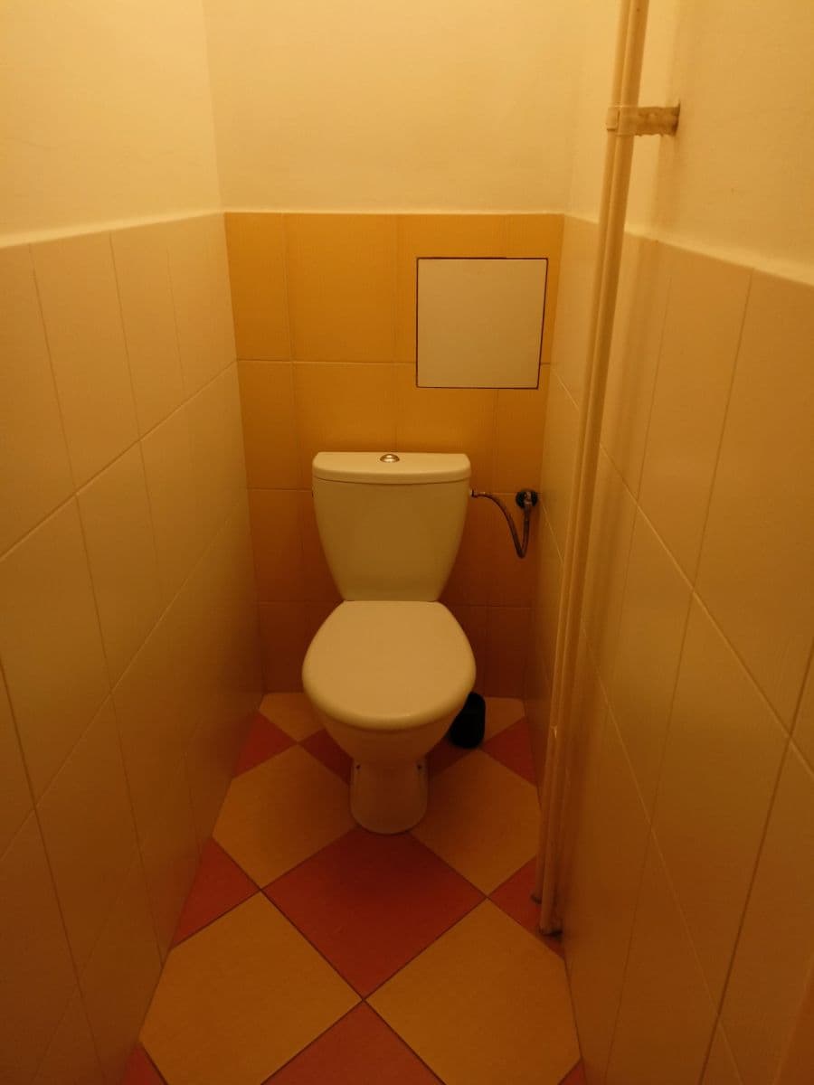 Prenájom bytu 1-izbový 40 m², Komenského, Ostrava, Moravskoslezský kraj Prenájom bytu 1-izbový 40 m², Komenského, Ostrava, Moravskoslezský kraj