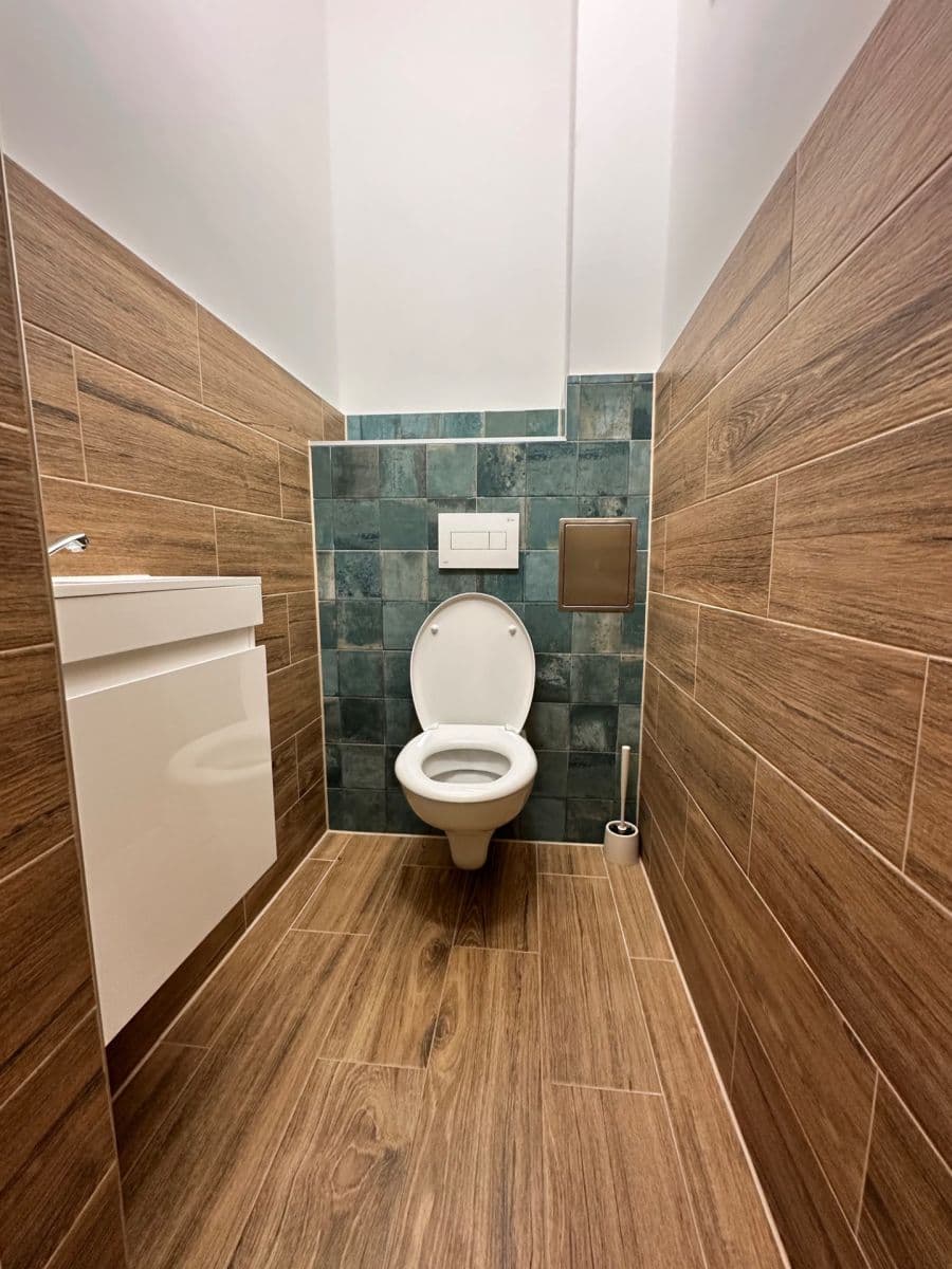 Prenájom bytu 4-izbový 144 m², Československé armády, Praha, Praha Prenájom bytu 4-izbový 144 m², Československé armády, Praha, Praha