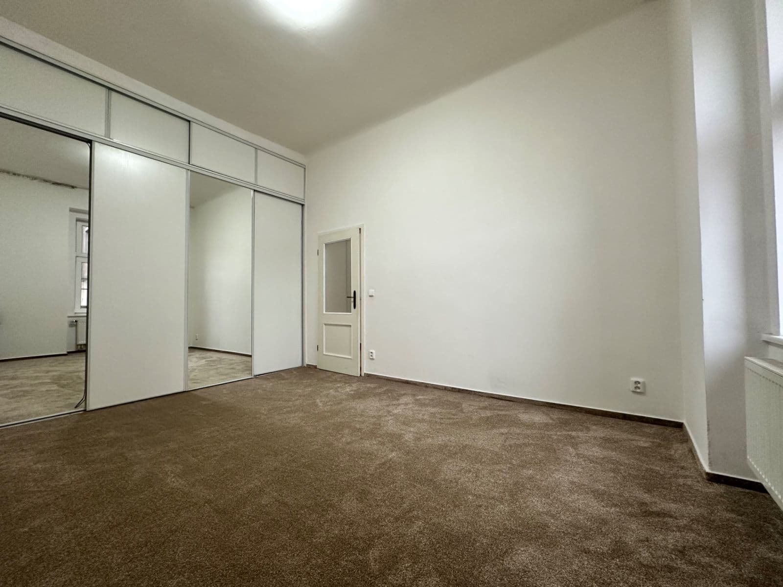 Prenájom bytu 4-izbový 144 m², Československé armády, Praha, Praha Prenájom bytu 4-izbový 144 m², Československé armády, Praha, Praha