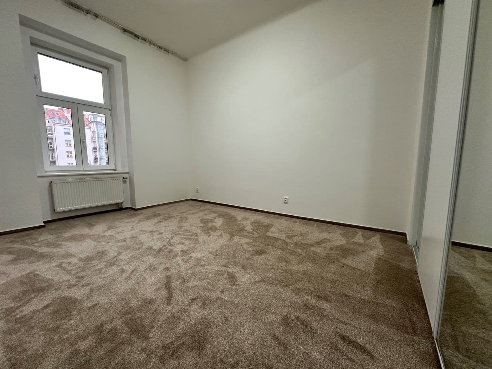 Prenájom bytu 4-izbový 144 m², Československé armády, Praha, Praha Prenájom bytu 4-izbový 144 m², Československé armády, Praha, Praha