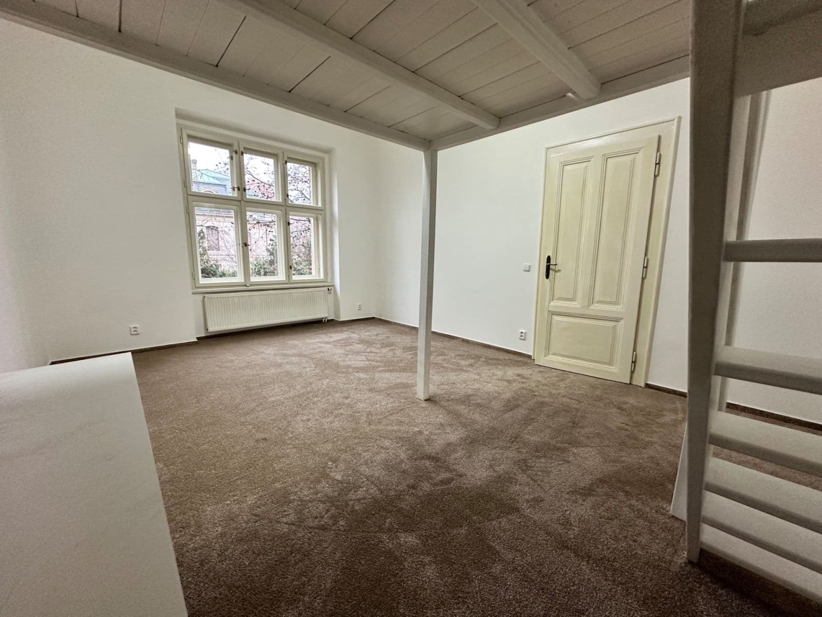 Prenájom bytu 4-izbový 144 m², Československé armády, Praha, Praha Prenájom bytu 4-izbový 144 m², Československé armády, Praha, Praha