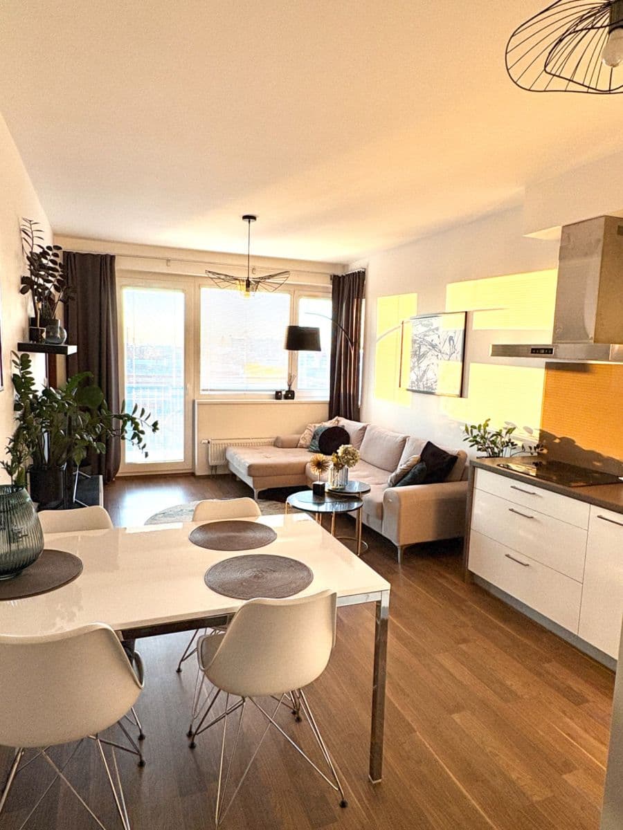 Prenájom bytu 2-izbový 57 m², Kryšpínova, Praha, Praha Prenájom bytu 2-izbový 57 m², Kryšpínova, Praha, Praha