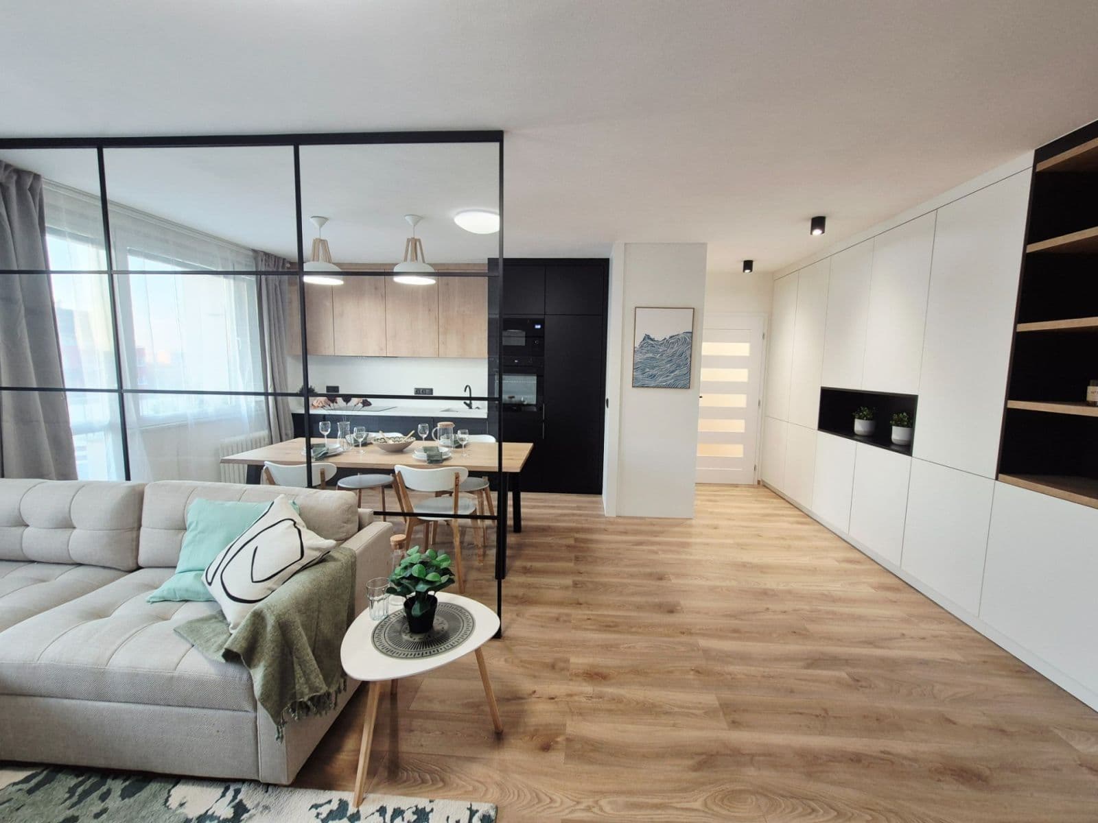 Predaj bytu 3-izbový 80 m², nábřeží Závodu míru, Pardubice, Pardubický kraj Predaj bytu 3-izbový 80 m², nábřeží Závodu míru, Pardubice, Pardubický kraj