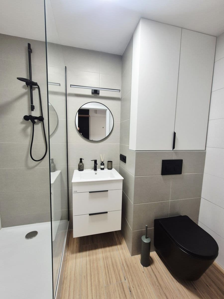 Predaj bytu 3-izbový 80 m², nábřeží Závodu míru, Pardubice, Pardubický kraj Predaj bytu 3-izbový 80 m², nábřeží Závodu míru, Pardubice, Pardubický kraj