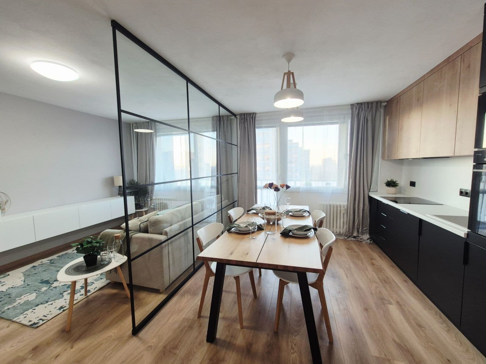 Predaj bytu 3-izbový 80 m², nábřeží Závodu míru, Pardubice, Pardubický kraj Predaj bytu 3-izbový 80 m², nábřeží Závodu míru, Pardubice, Pardubický kraj