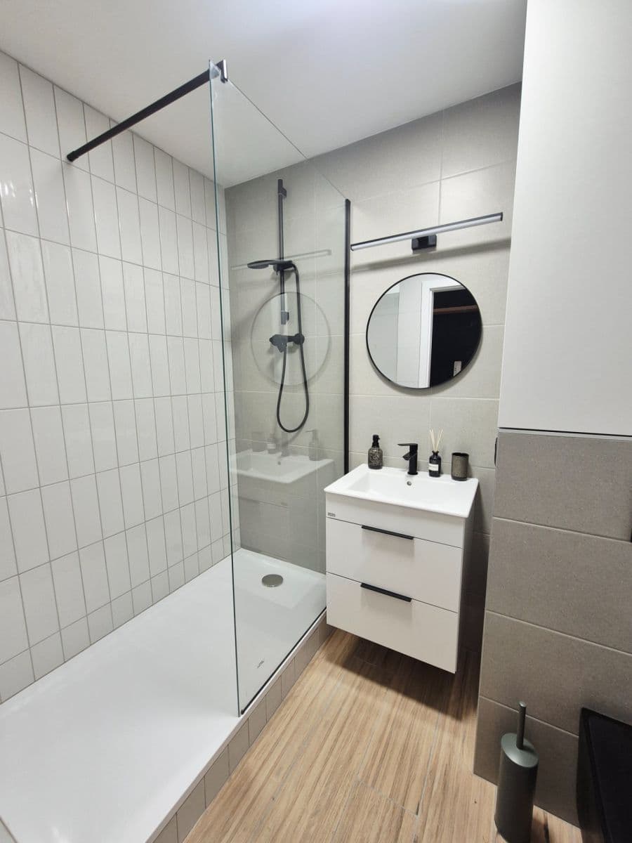 Predaj bytu 3-izbový 80 m², nábřeží Závodu míru, Pardubice, Pardubický kraj Predaj bytu 3-izbový 80 m², nábřeží Závodu míru, Pardubice, Pardubický kraj