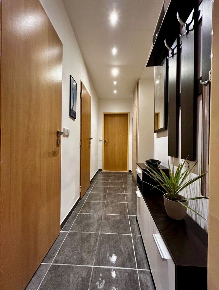 Prenájom bytu 2-izbový 55 m², Máchova, Třinec, Moravskoslezský kraj Prenájom bytu 2-izbový 55 m², Máchova, Třinec, Moravskoslezský kraj