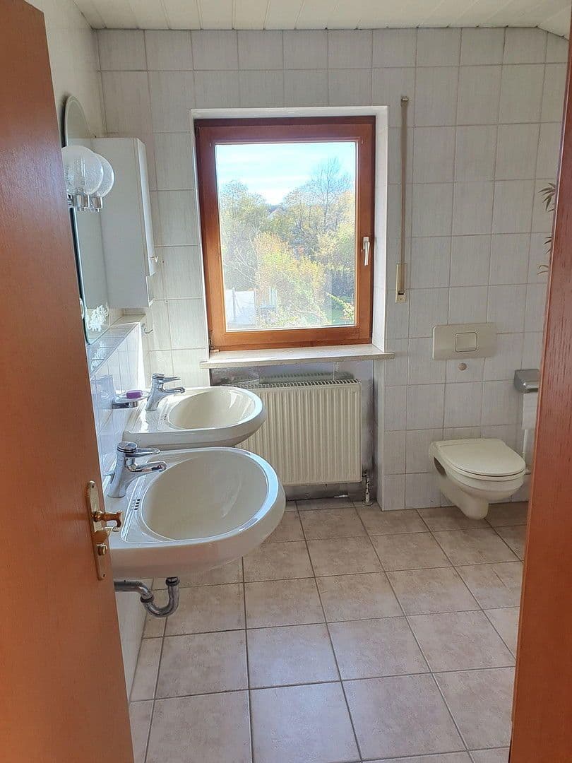 Predaj domu 130 m², pozemek 320 m², St. Georgen Traunreut, Bavorsko Predaj domu 130 m², pozemek 320 m², St. Georgen Traunreut, Bavorsko