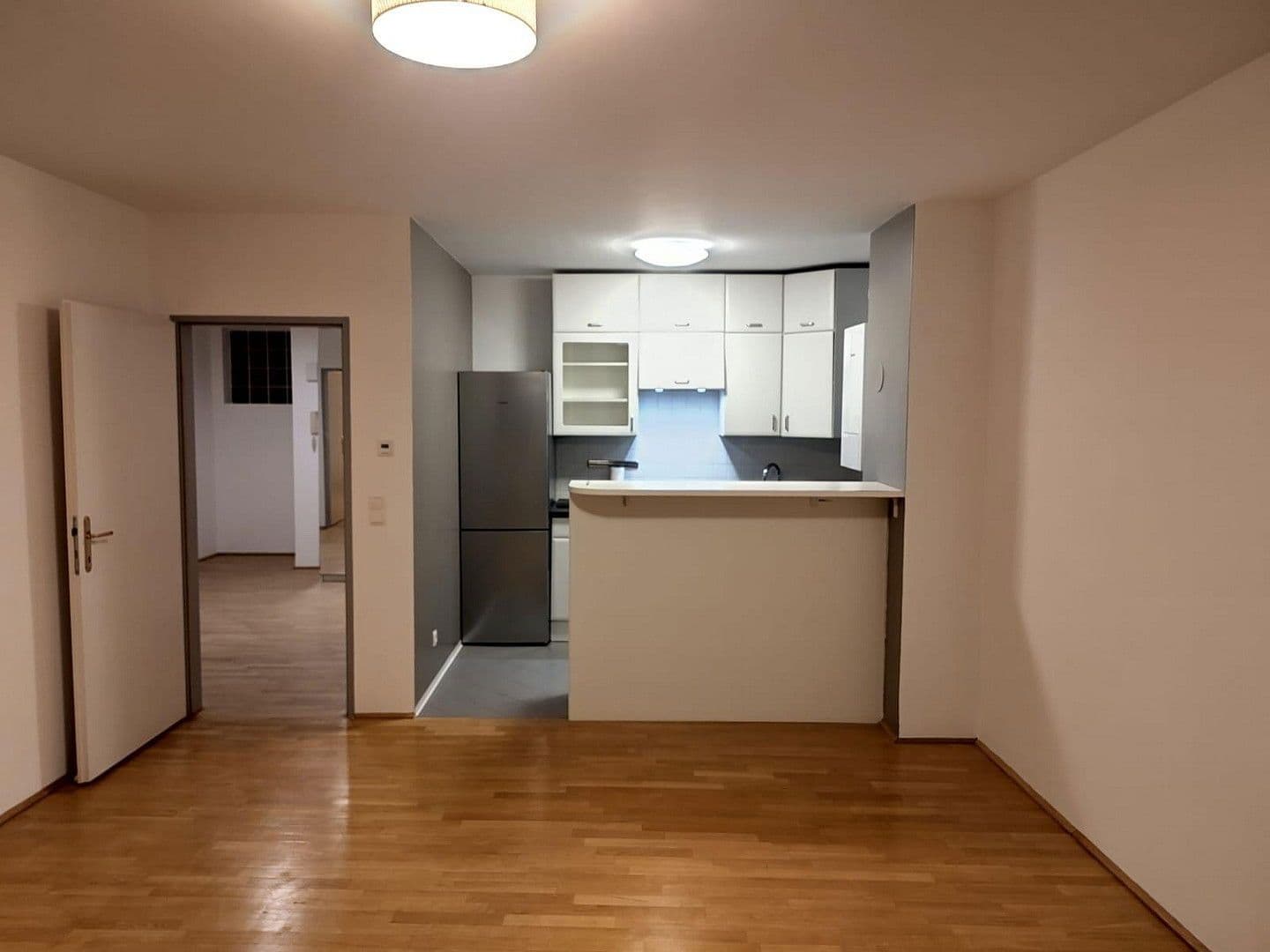 Prenájom bytu 2-izbový 68 m², Webgasse 21, Wien, Viedeň Prenájom bytu 2-izbový 68 m², Webgasse 21, Wien, Viedeň