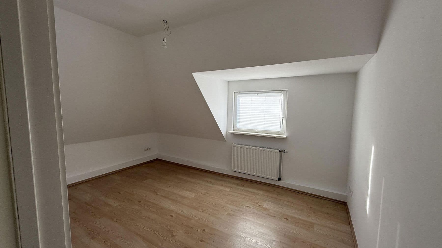 Prenájom bytu 3-izbový 70 m², Feuergraben 6, Hameln, Dolné Sasko Prenájom bytu 3-izbový 70 m², Feuergraben 6, Hameln, Dolné Sasko