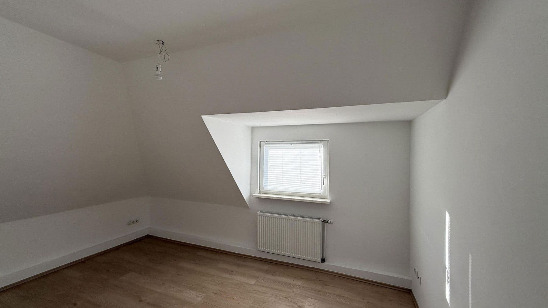 Prenájom bytu 3-izbový 70 m², Feuergraben 6, Hameln, Dolné Sasko Prenájom bytu 3-izbový 70 m², Feuergraben 6, Hameln, Dolné Sasko