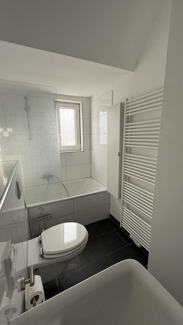 Prenájom bytu 3-izbový 70 m², Feuergraben 6, Hameln, Dolné Sasko Prenájom bytu 3-izbový 70 m², Feuergraben 6, Hameln, Dolné Sasko