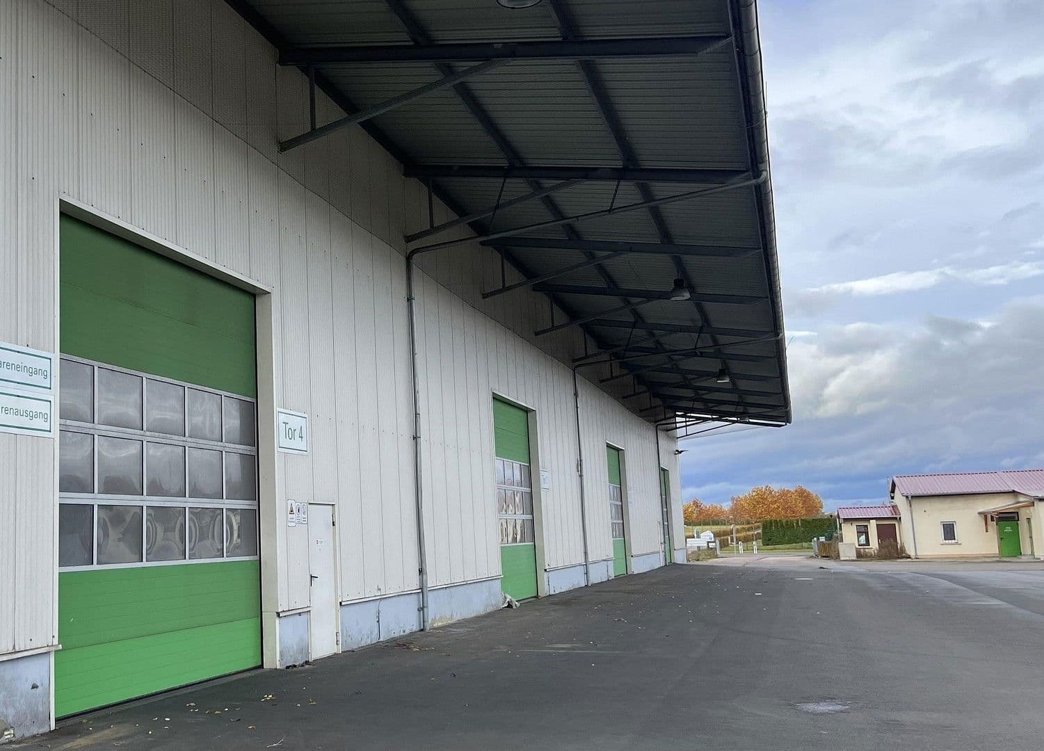 Prenájom nebytového priestoru 10.000 m², Bahnhofstraße 10, Walschleben, Durínsko Prenájom nebytového priestoru 10.000 m², Bahnhofstraße 10, Walschleben, Durínsko