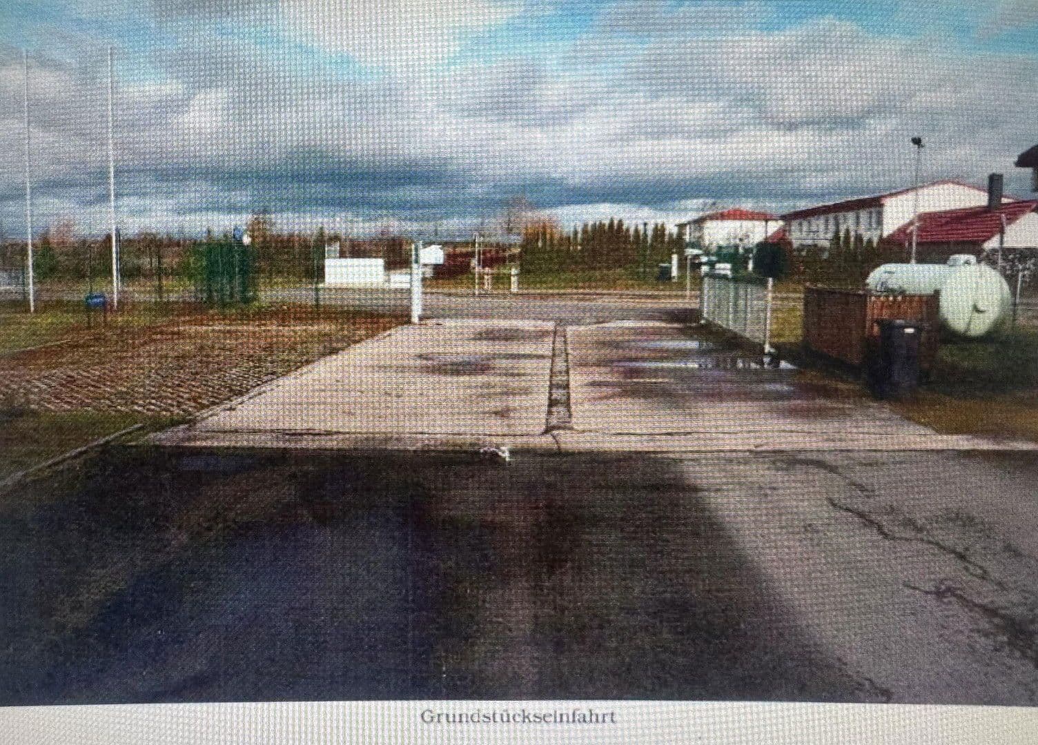 Prenájom nebytového priestoru 10.000 m², Bahnhofstraße 10, Walschleben, Durínsko Prenájom nebytového priestoru 10.000 m², Bahnhofstraße 10, Walschleben, Durínsko