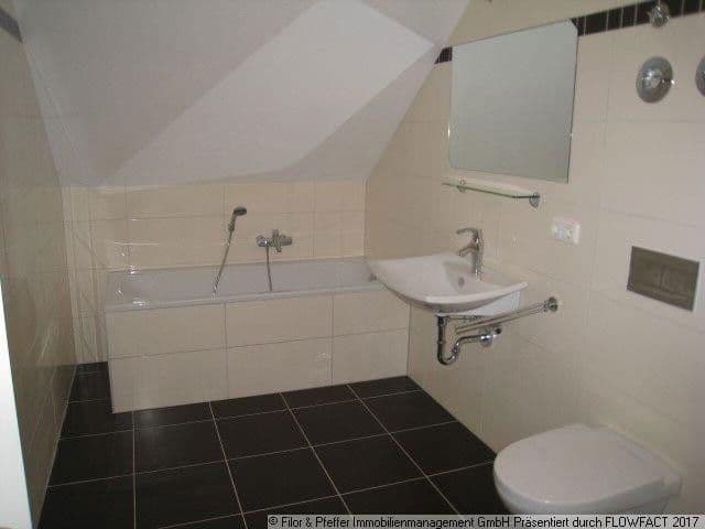 Predaj bytu 2-izbový 77 m², Zwieselerstr. 16, Berlin, Berlín Predaj bytu 2-izbový 77 m², Zwieselerstr. 16, Berlin, Berlín