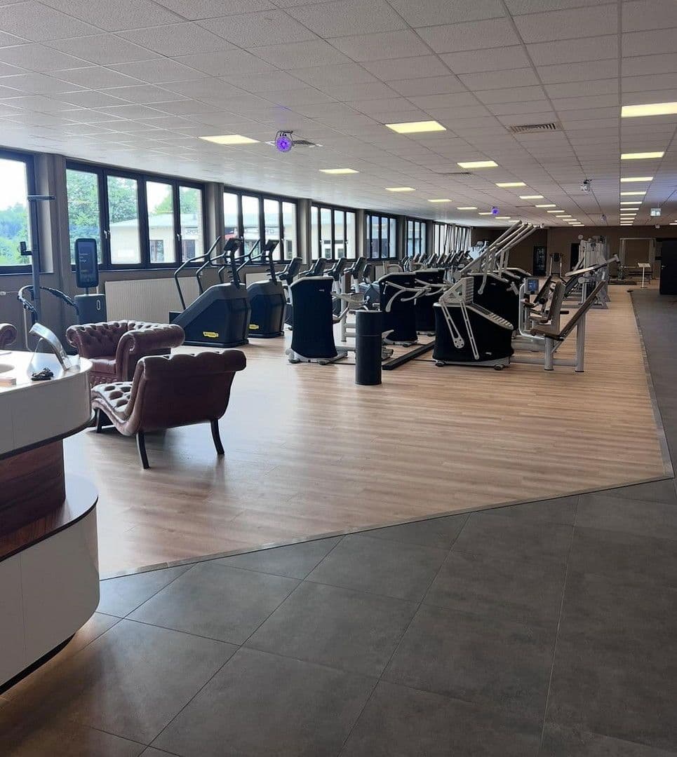 Predaj nebytového priestoru 4.300 m², Büchener Weg 119, Buchhorst, Šlezvicko-Holštajnsko Predaj nebytového priestoru 4.300 m², Büchener Weg 119, Buchhorst, Šlezvicko-Holštajnsko