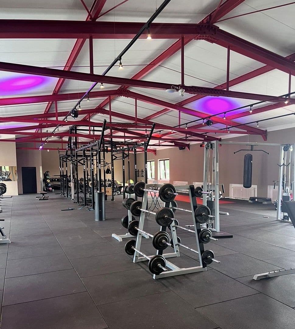 Predaj nebytového priestoru 4.300 m², Büchener Weg 119, Buchhorst, Šlezvicko-Holštajnsko Predaj nebytového priestoru 4.300 m², Büchener Weg 119, Buchhorst, Šlezvicko-Holštajnsko