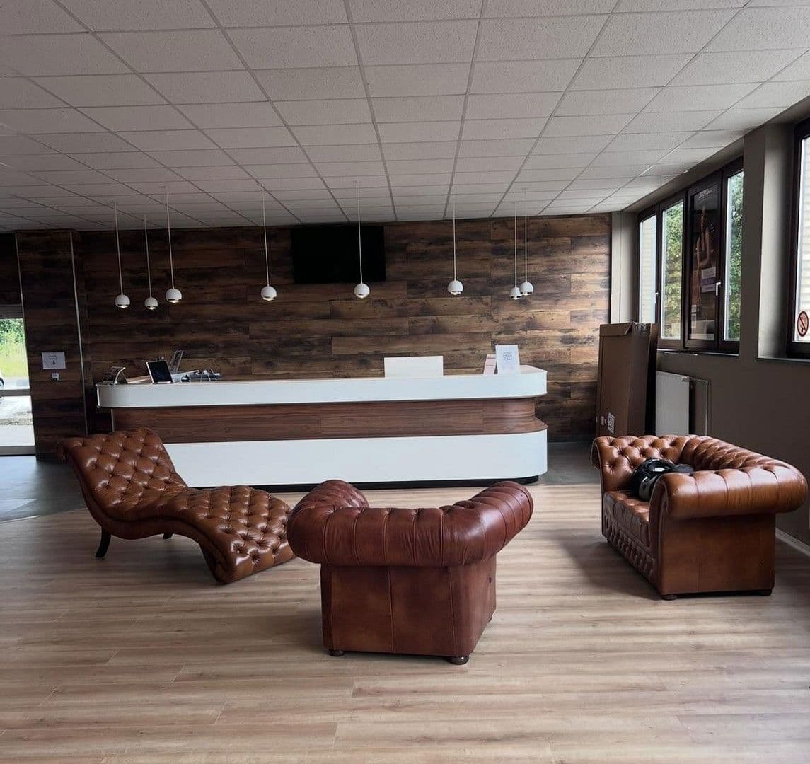 Predaj nebytového priestoru 4.300 m², Büchener Weg 119, Buchhorst, Šlezvicko-Holštajnsko Predaj nebytového priestoru 4.300 m², Büchener Weg 119, Buchhorst, Šlezvicko-Holštajnsko