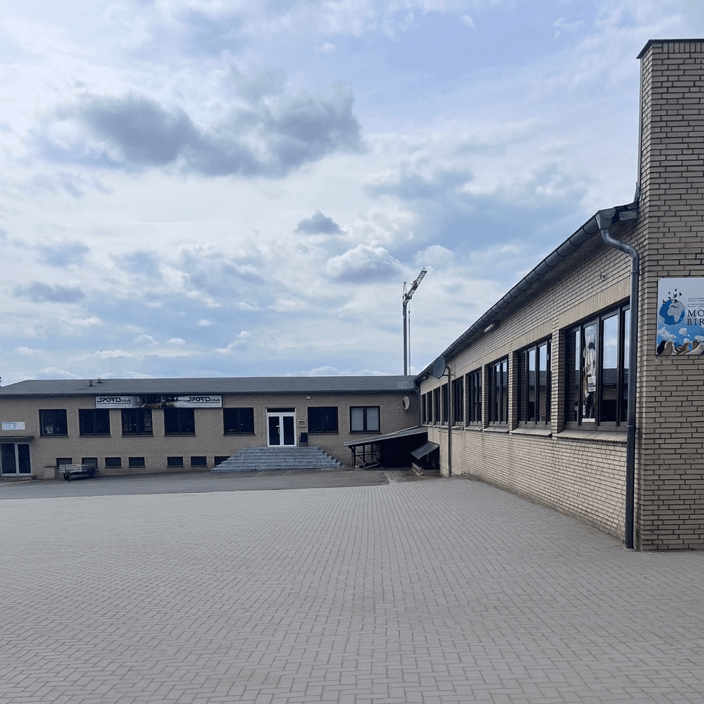Predaj nebytového priestoru 4.300 m², Büchener Weg 119, Buchhorst, Šlezvicko-Holštajnsko Predaj nebytového priestoru 4.300 m², Büchener Weg 119, Buchhorst, Šlezvicko-Holštajnsko