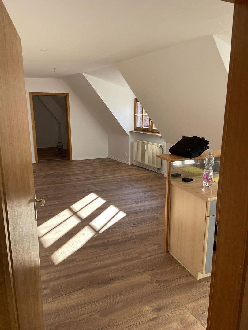 Prenájom bytu 2-izbový 56 m², Münsingen, Bádensko-Wurttembersko Prenájom bytu 2-izbový 56 m², Münsingen, Bádensko-Wurttembersko