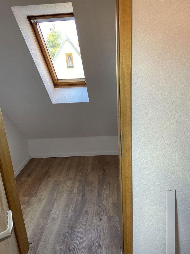 Prenájom bytu 2-izbový 56 m², Münsingen, Bádensko-Wurttembersko Prenájom bytu 2-izbový 56 m², Münsingen, Bádensko-Wurttembersko