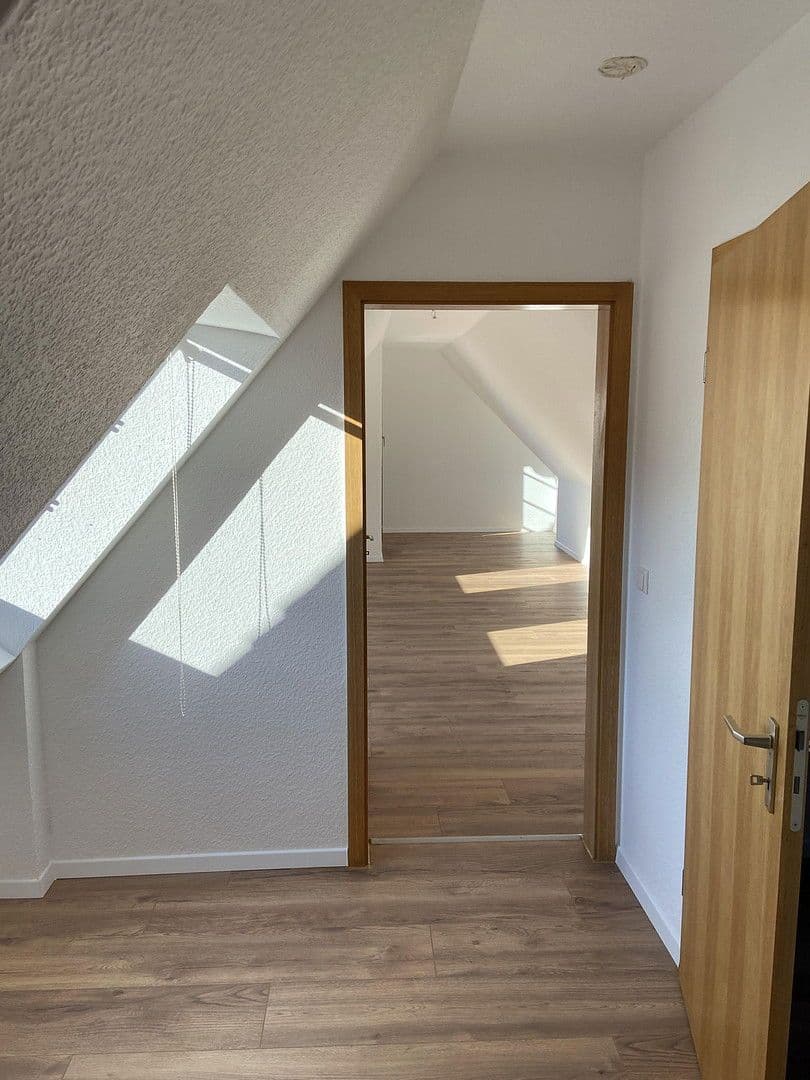 Prenájom bytu 2-izbový 56 m², Münsingen, Bádensko-Wurttembersko Prenájom bytu 2-izbový 56 m², Münsingen, Bádensko-Wurttembersko