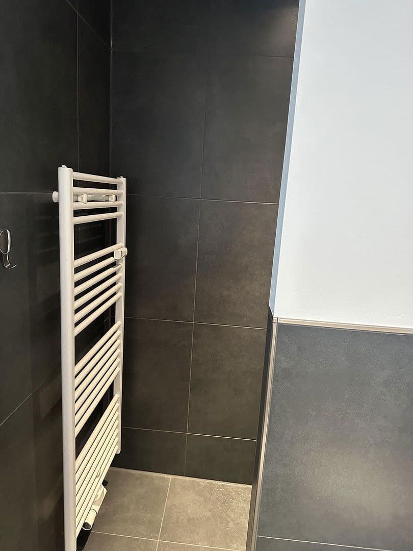 Prenájom bytu 2-izbový 60 m², Rösrather Str.700A, Köln, Severné Porýnie - Westfálsko Prenájom bytu 2-izbový 60 m², Rösrather Str.700A, Köln, Severné Porýnie - Westfálsko